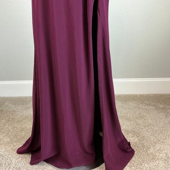 Avery G Backless Halter Evening Gown Wine Red Size 6 Sleeveless Thigh Slit Dress - Picture 9 of 14